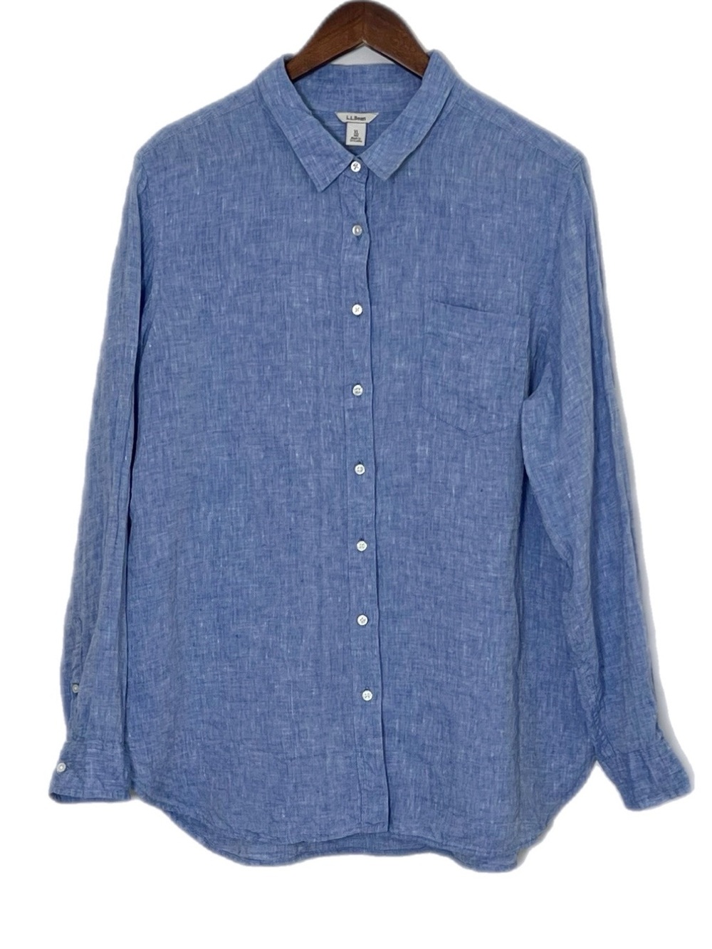 L.L. Bean Women’s Linen Chambray Blue Long-Sleeve Button-Down Shirt